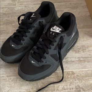 black nike air max